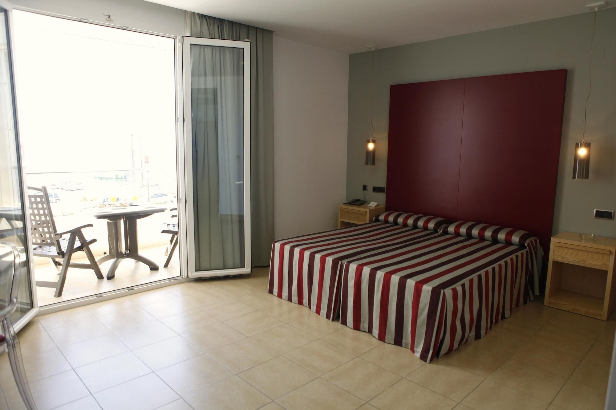 Hotel Adiafa 3*